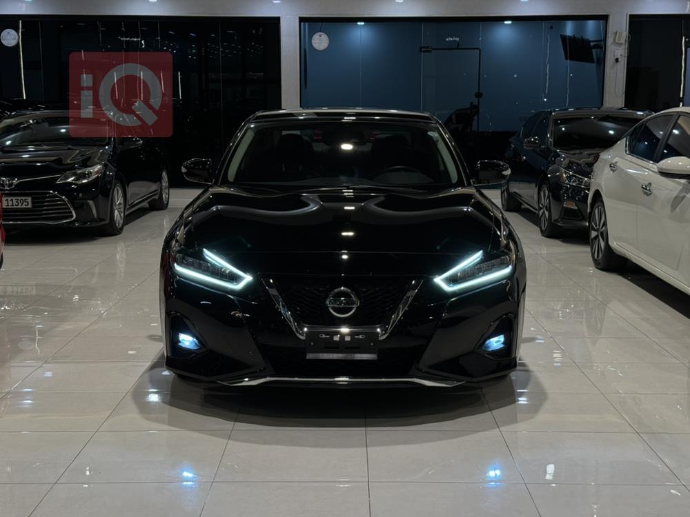 Nissan Maxima